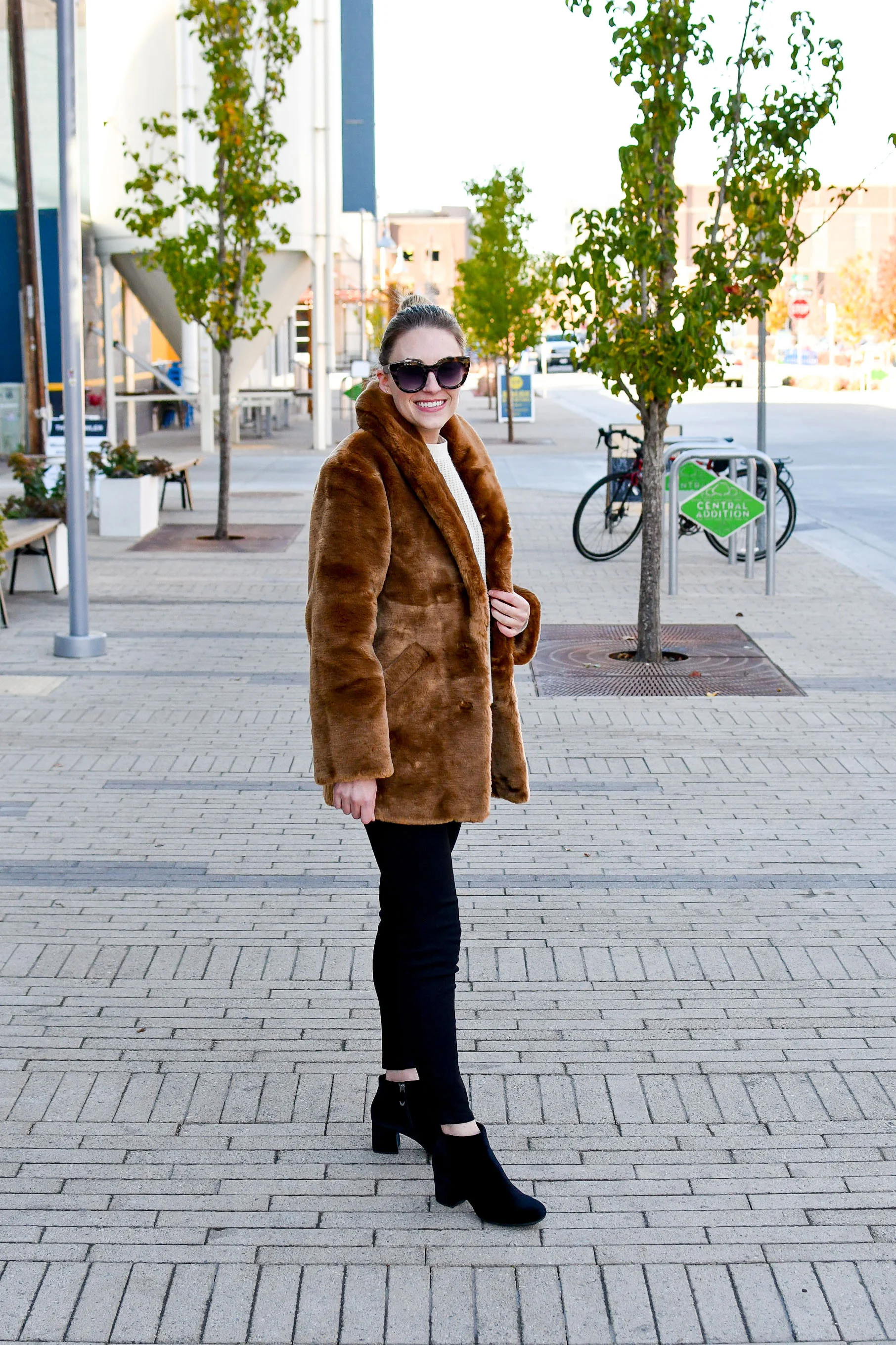 Short fur top coat outfit